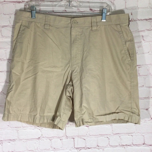 Columbia Shorts - Size 36 - Picture 1 of 6